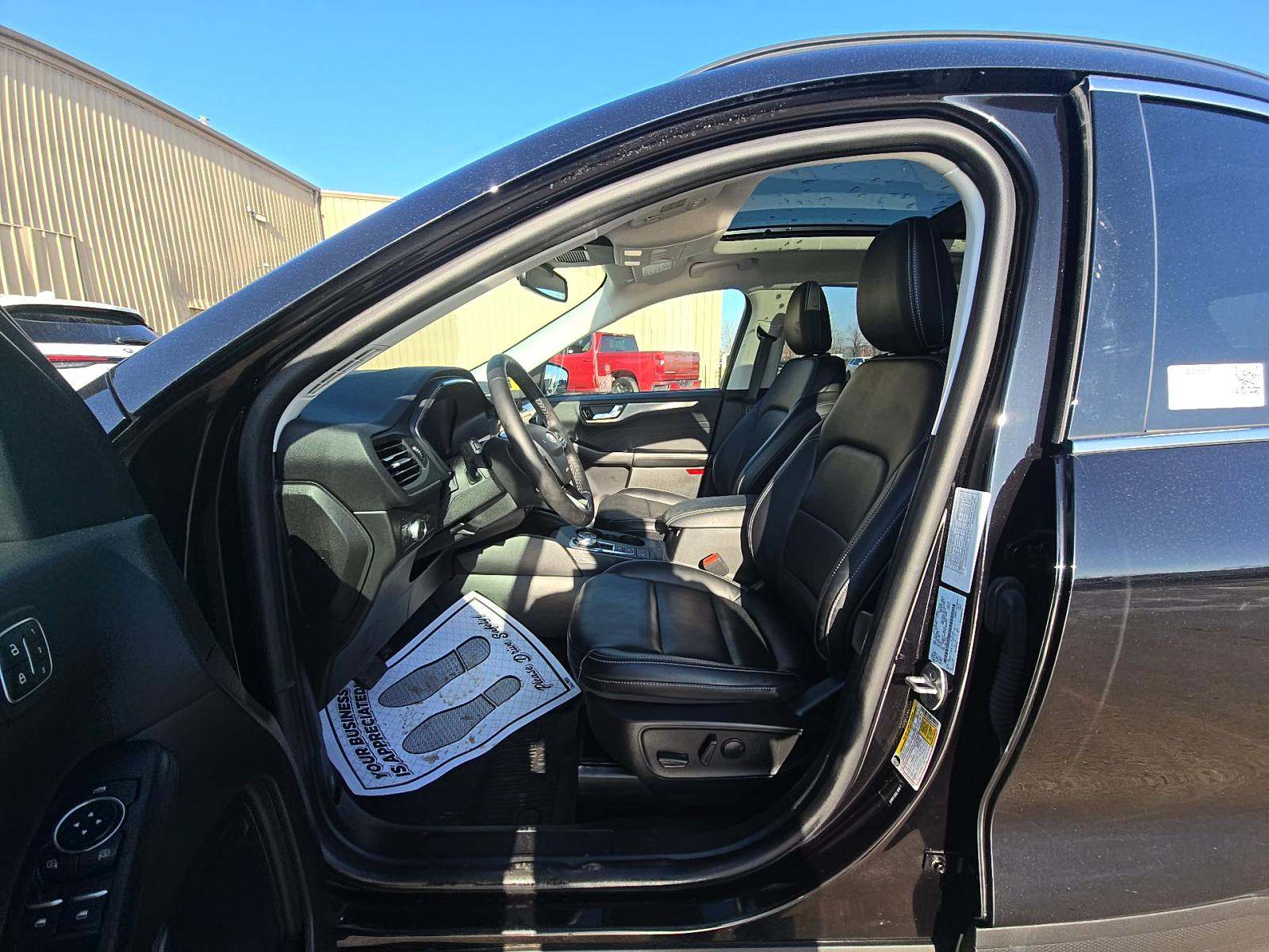 2022 Ford Escape Hybrid Titanium AWD