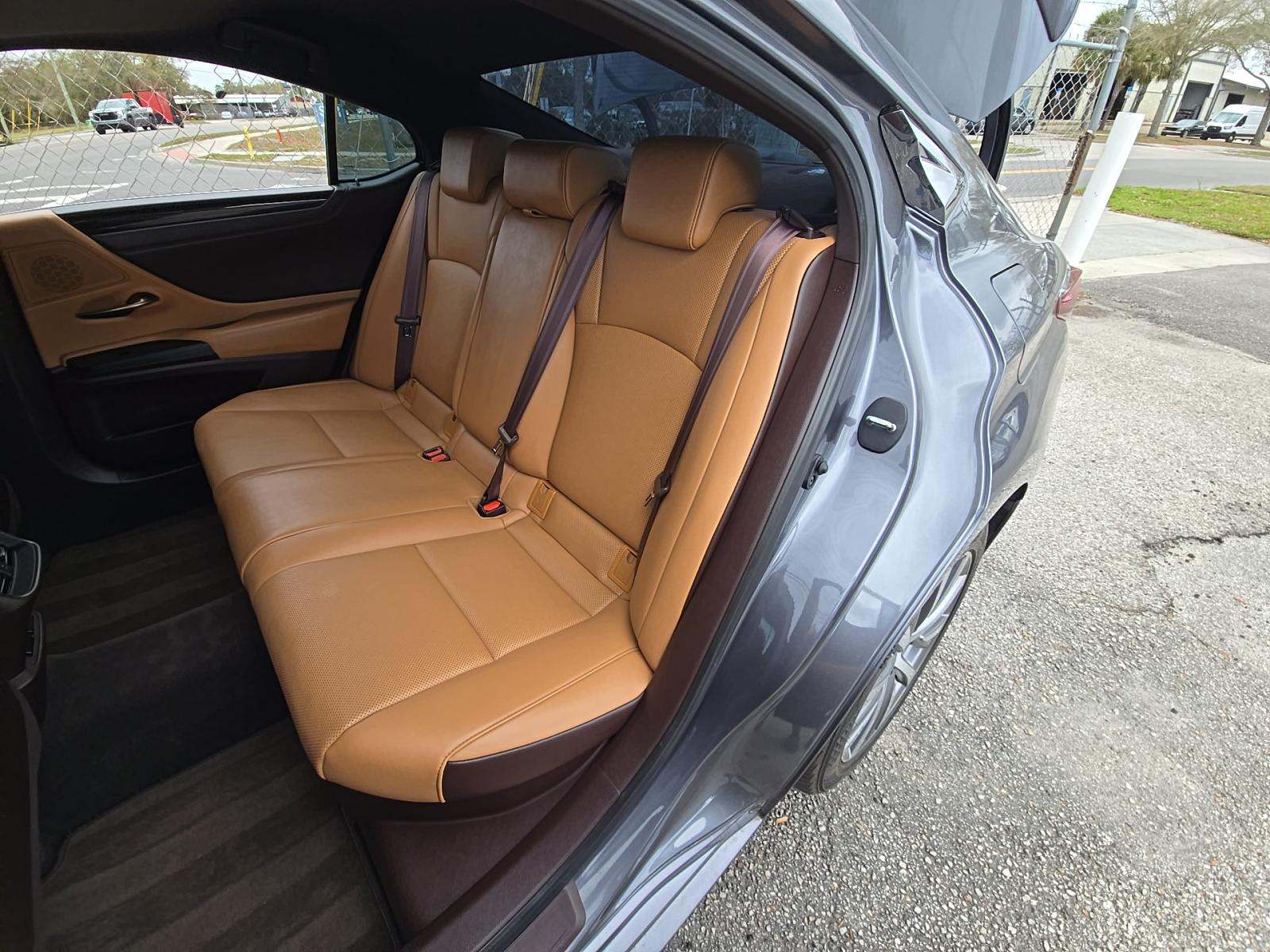 2020 Lexus ES ES 300h FWD