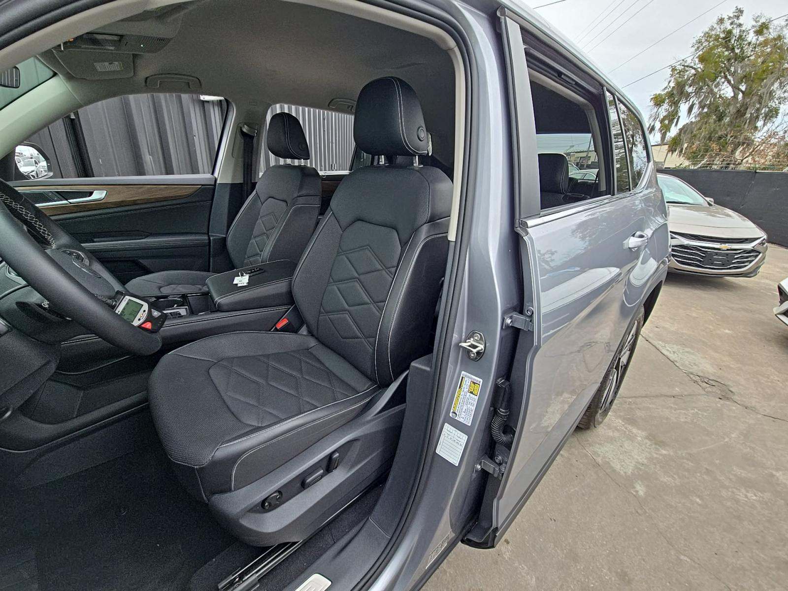 2025 Volkswagen Atlas 2.0T SE AWD