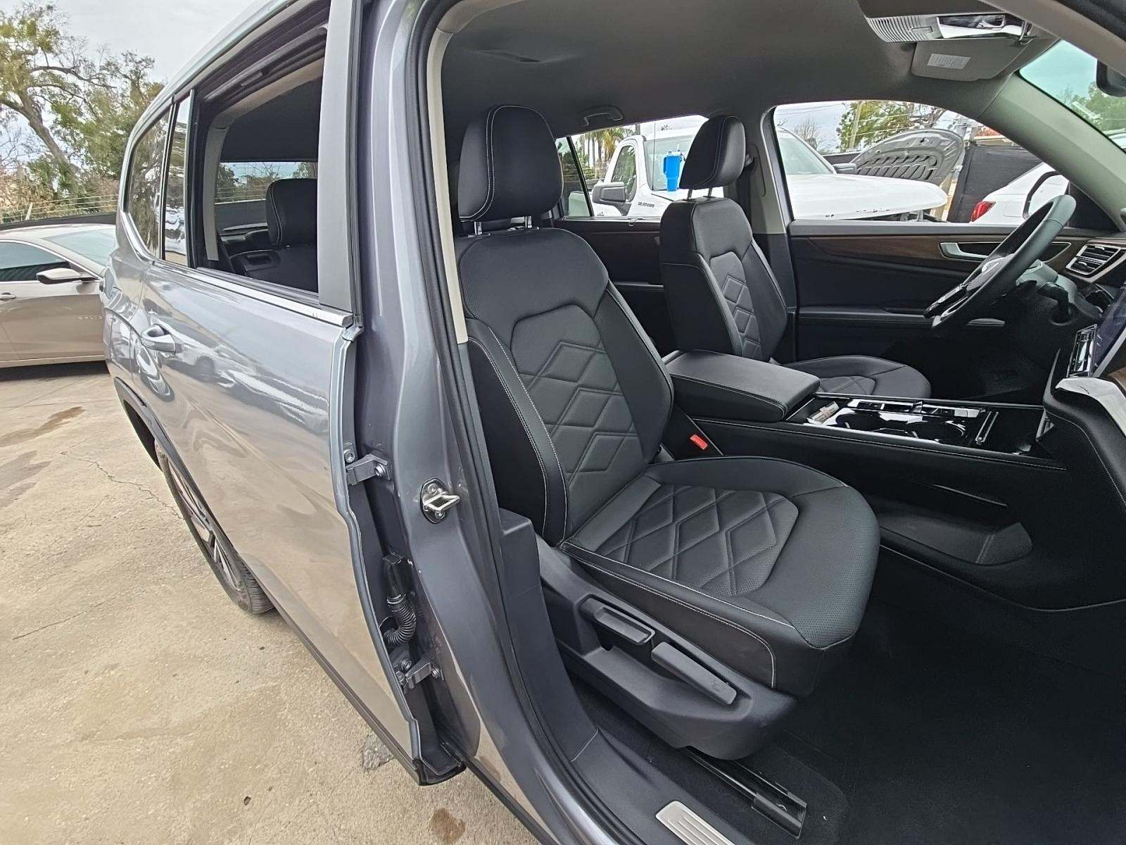 2025 Volkswagen Atlas 2.0T SE AWD