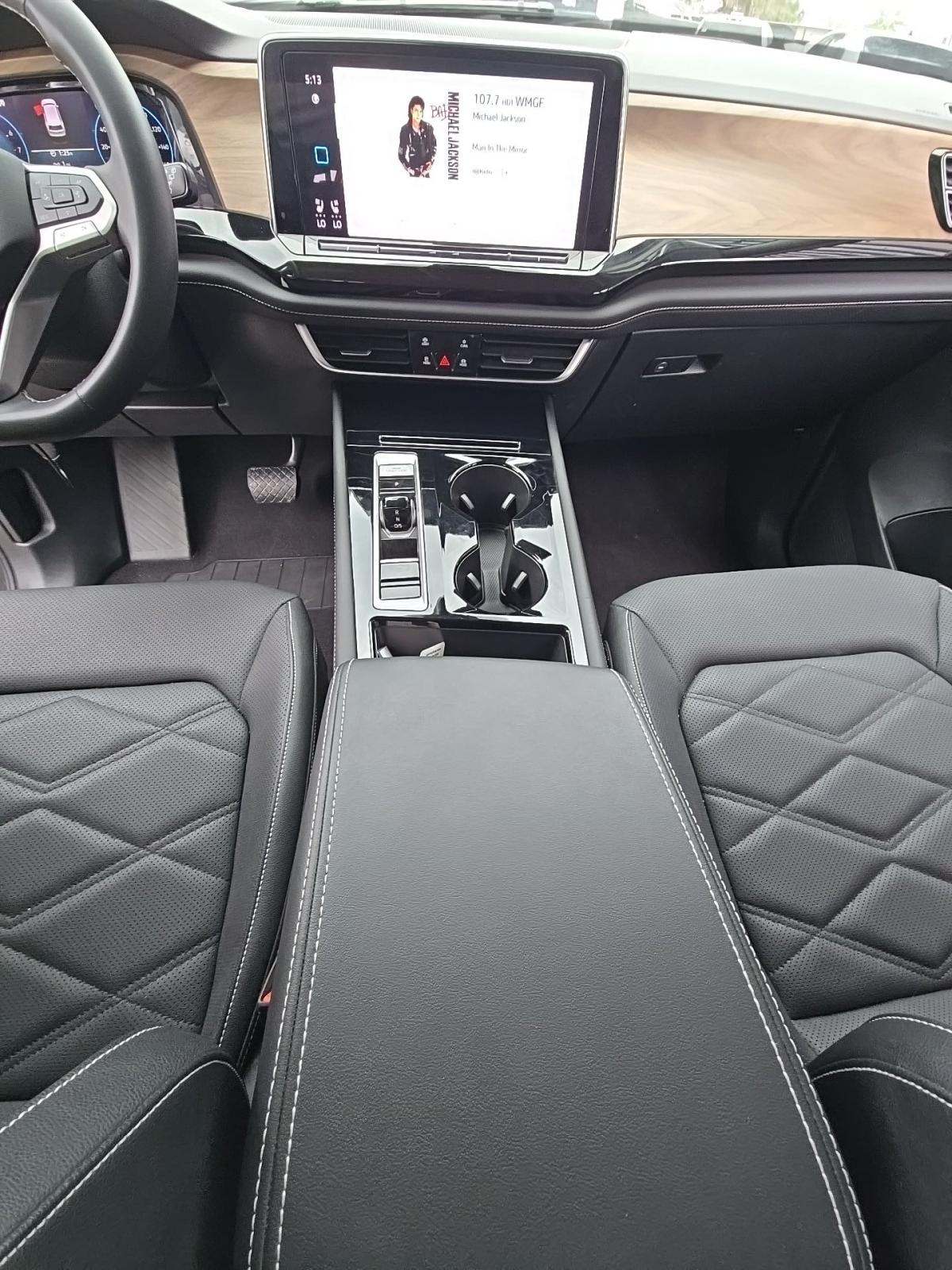 2025 Volkswagen Atlas 2.0T SE AWD