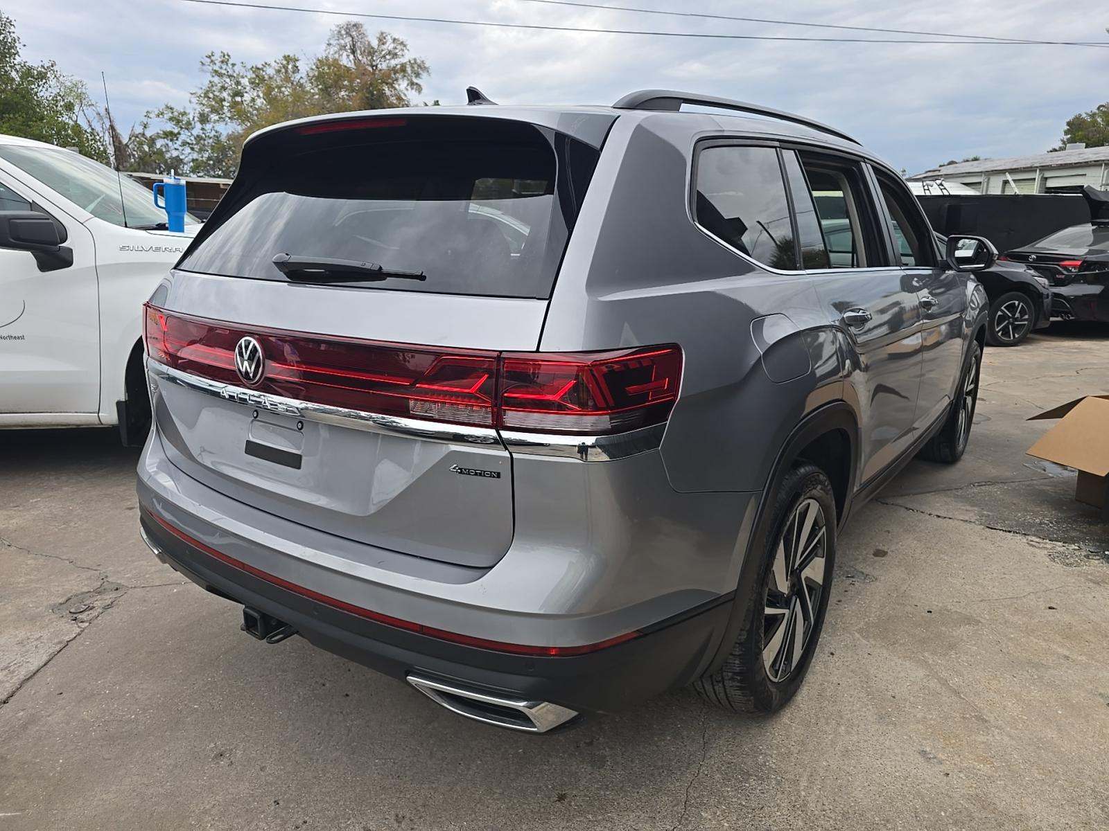 2025 Volkswagen Atlas 2.0T SE AWD