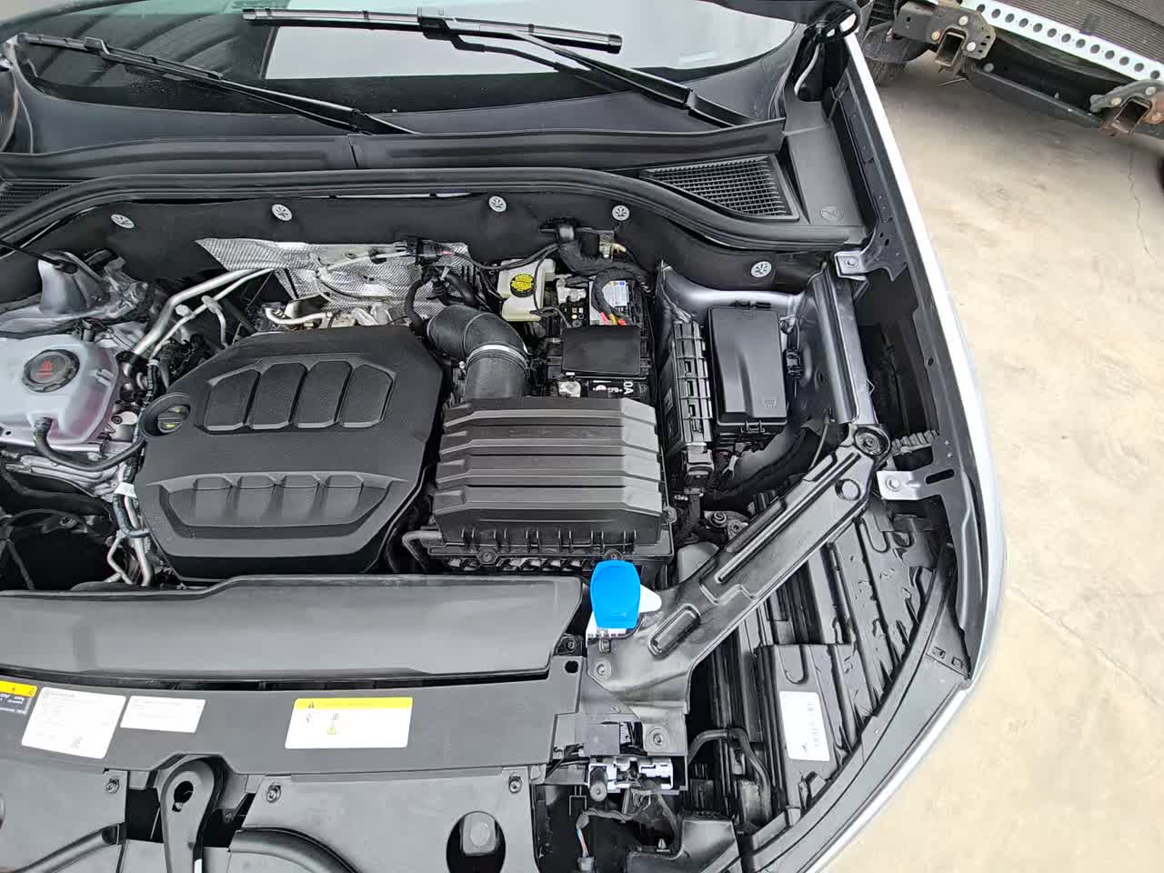 2025 Volkswagen Atlas 2.0T SE AWD