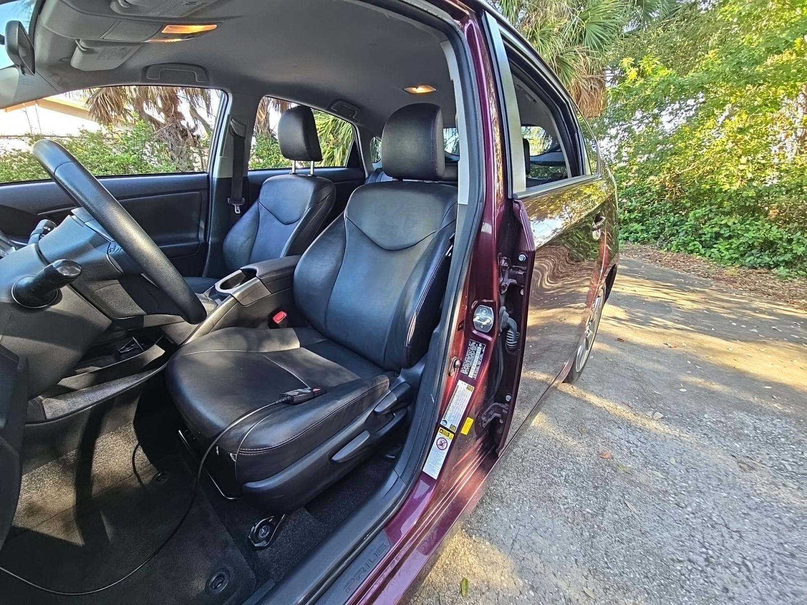 2013 Toyota Prius Persona Series FWD