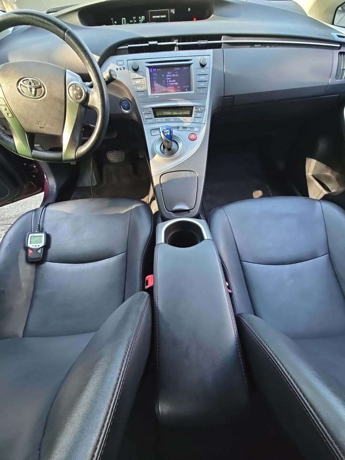 2013 Toyota Prius Persona Series FWD