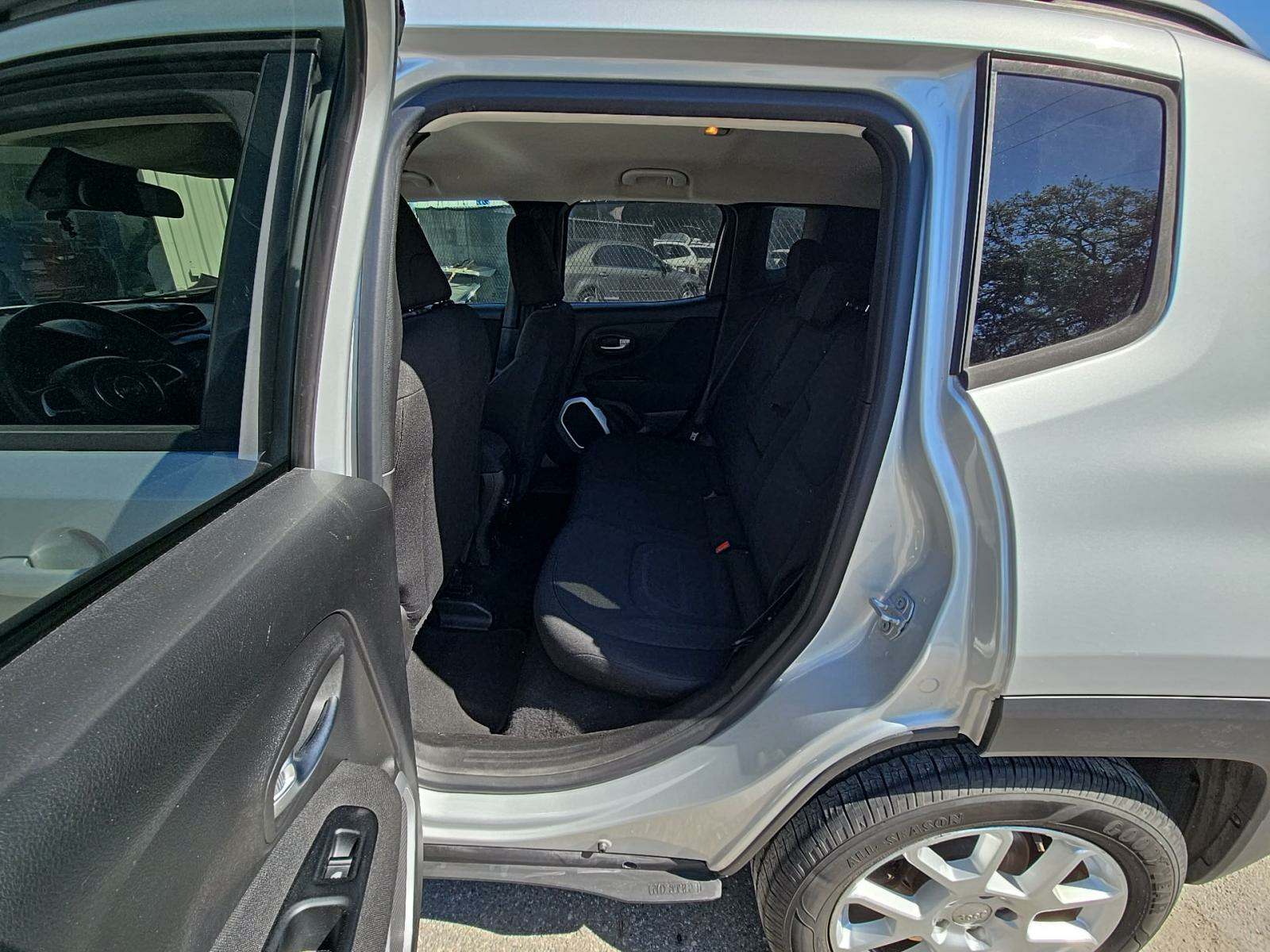 2019 Jeep Renegade Latitude FWD