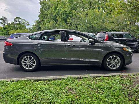 2020 Ford Fusion SE FWD