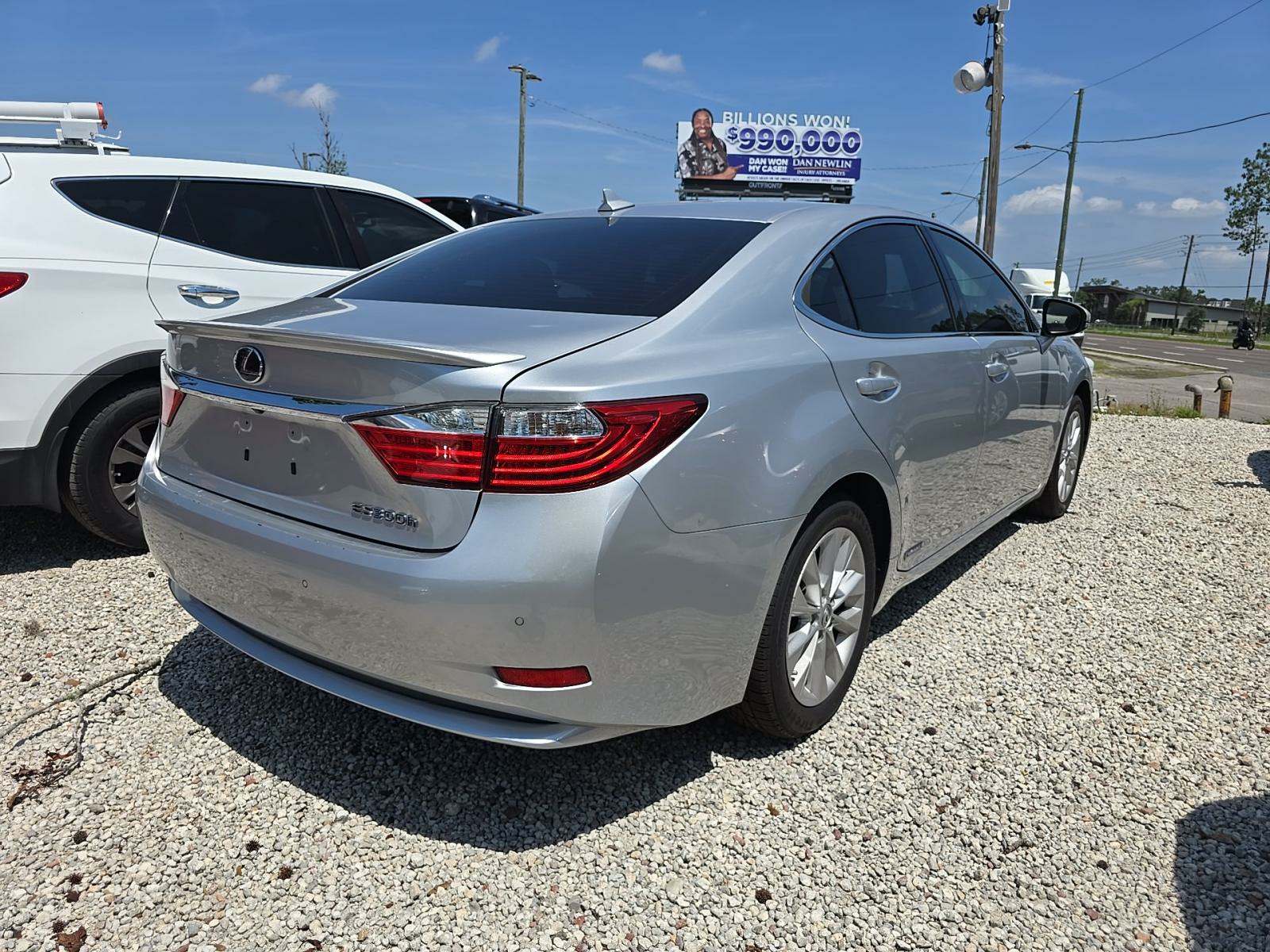2014 Lexus ES ES 300h FWD