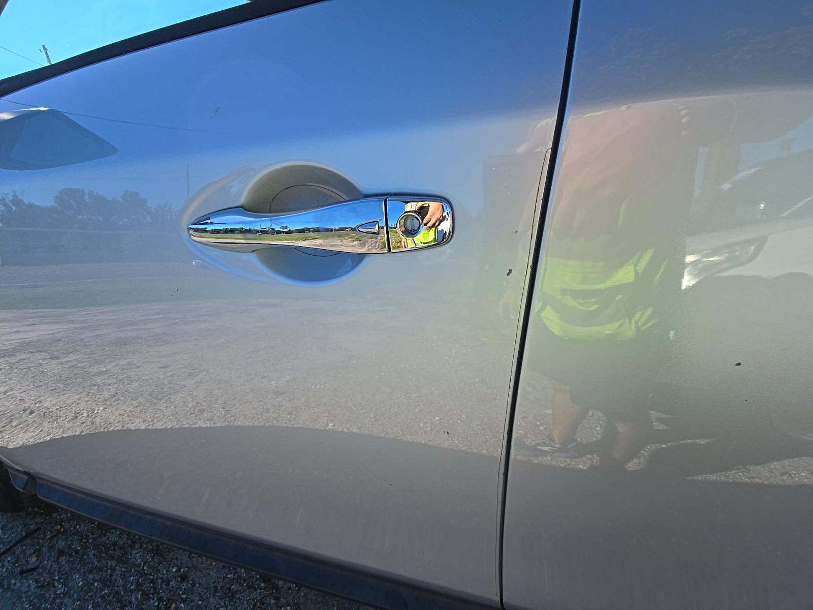 2020 Nissan Pathfinder SV FWD