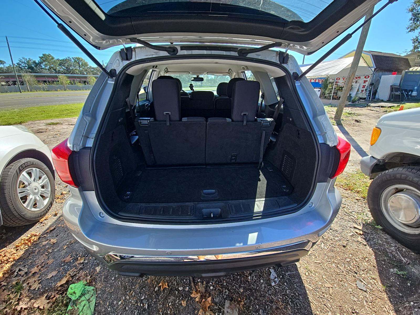 2020 Nissan Pathfinder SV FWD