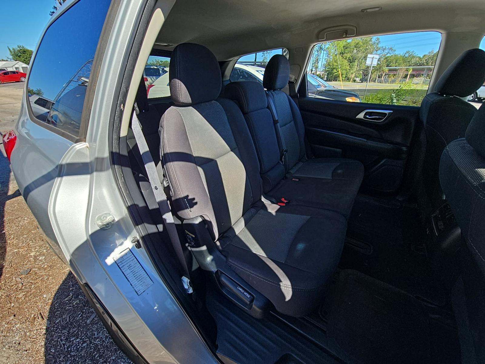 2020 Nissan Pathfinder SV FWD