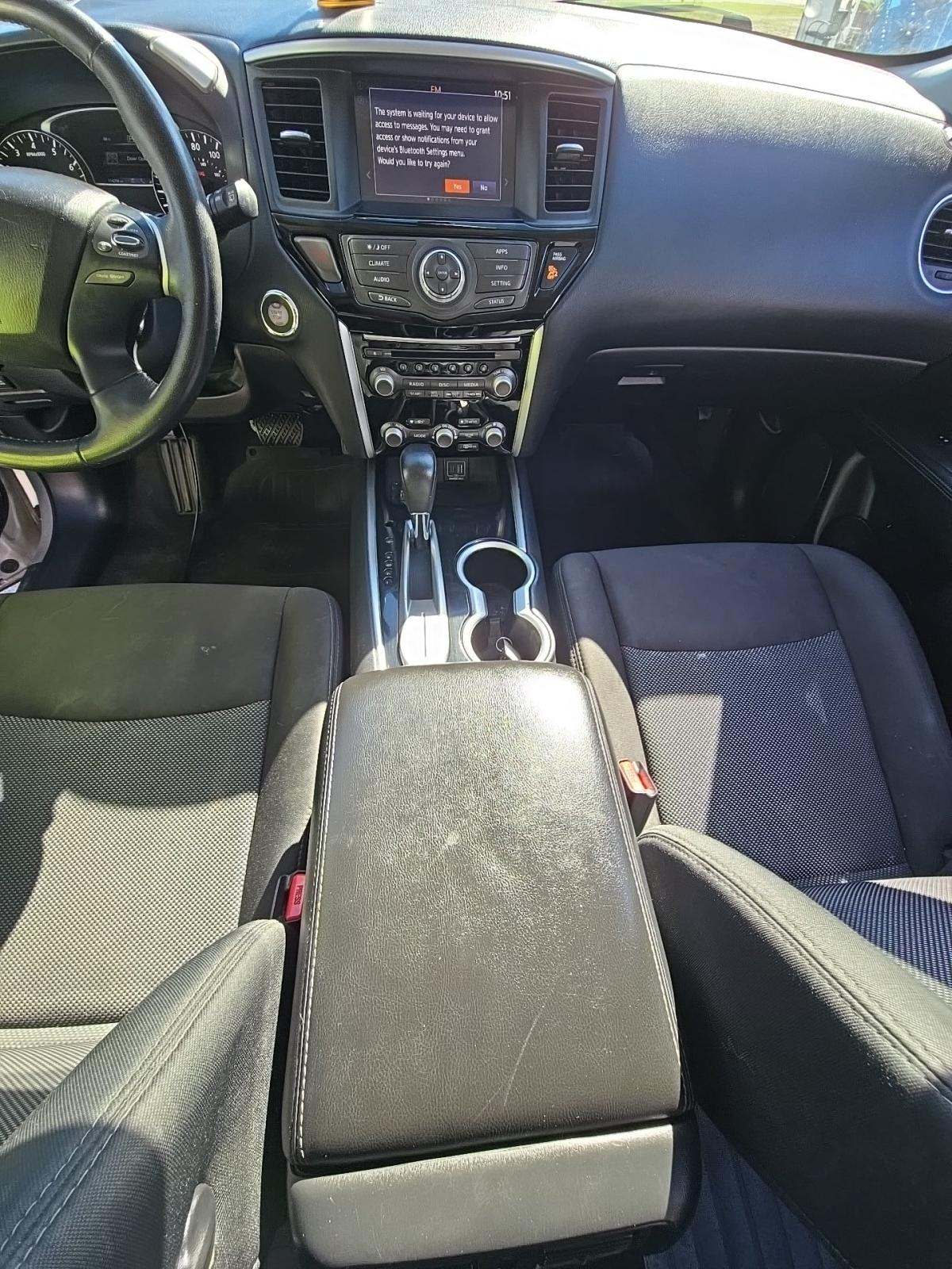 2020 Nissan Pathfinder SV FWD