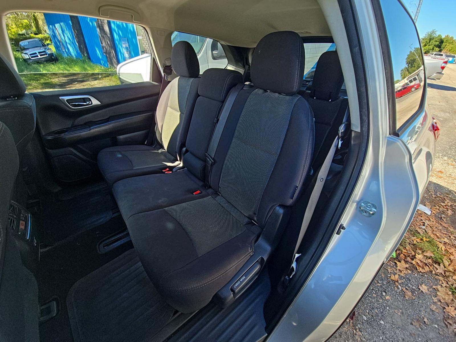 2020 Nissan Pathfinder SV FWD