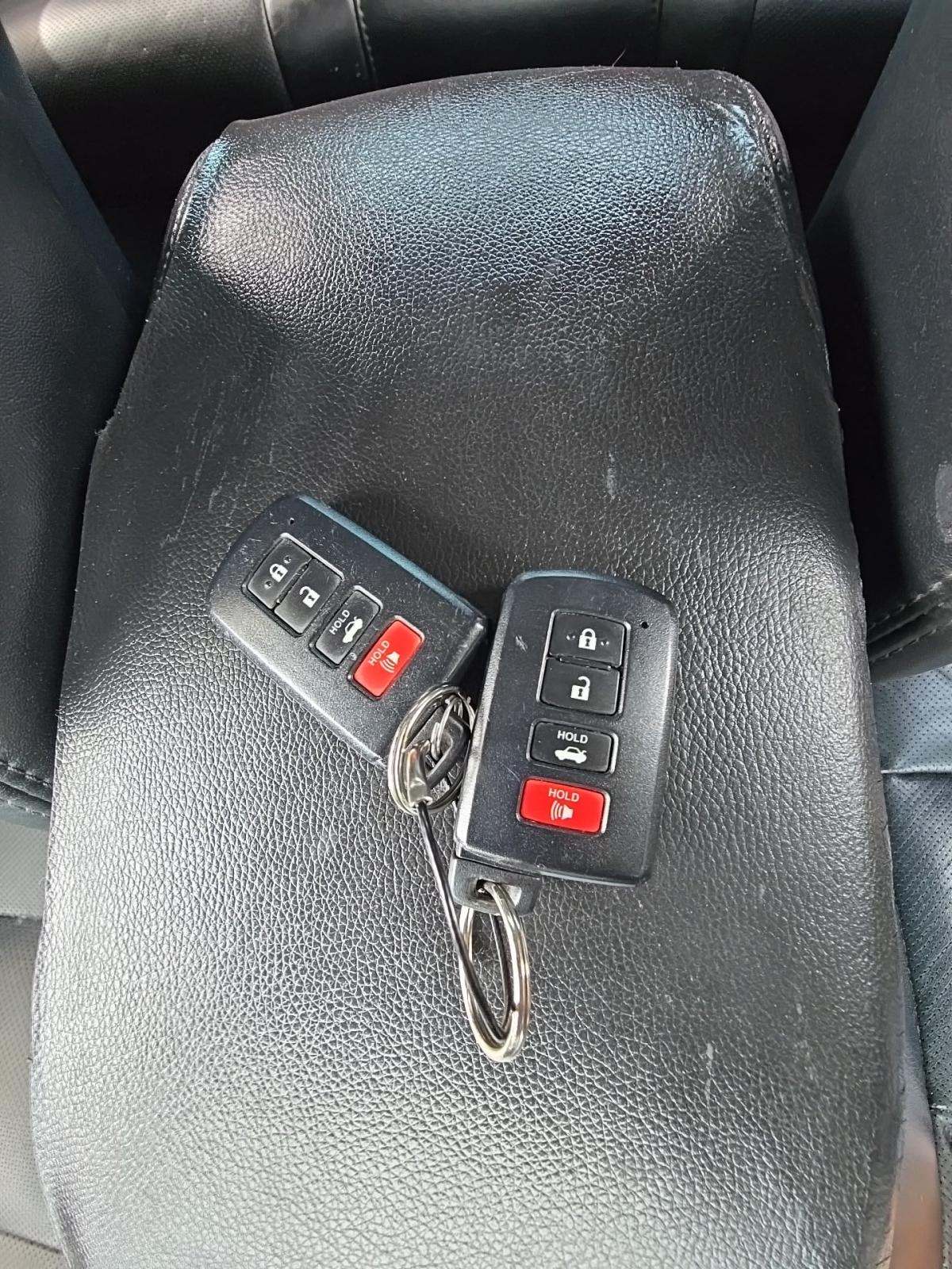 2014 Toyota Avalon Limited FWD