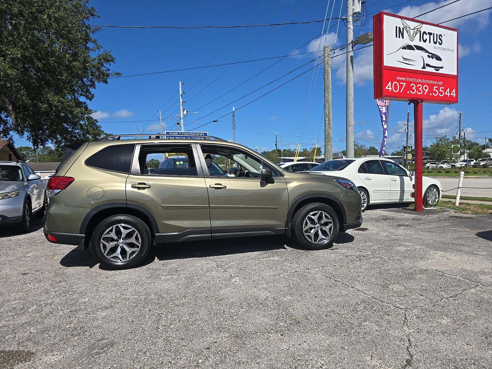 2024 Subaru Forester Premium AWD