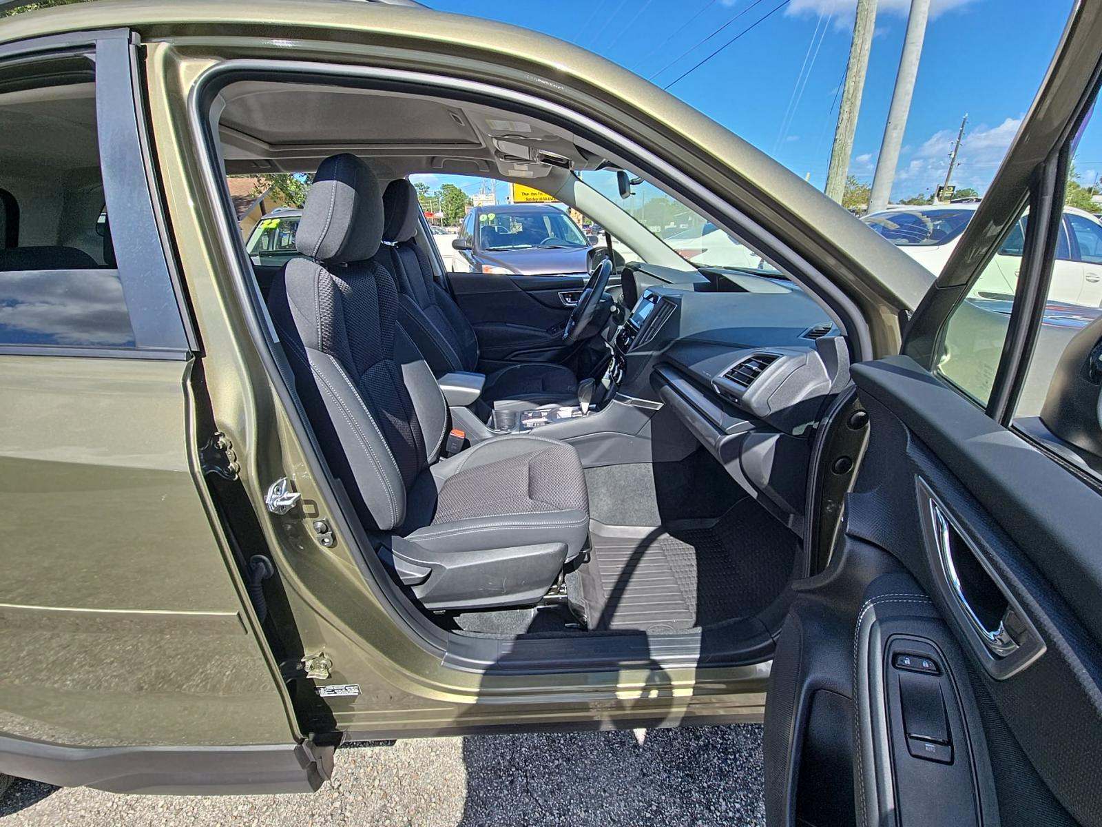 2024 Subaru Forester Premium AWD