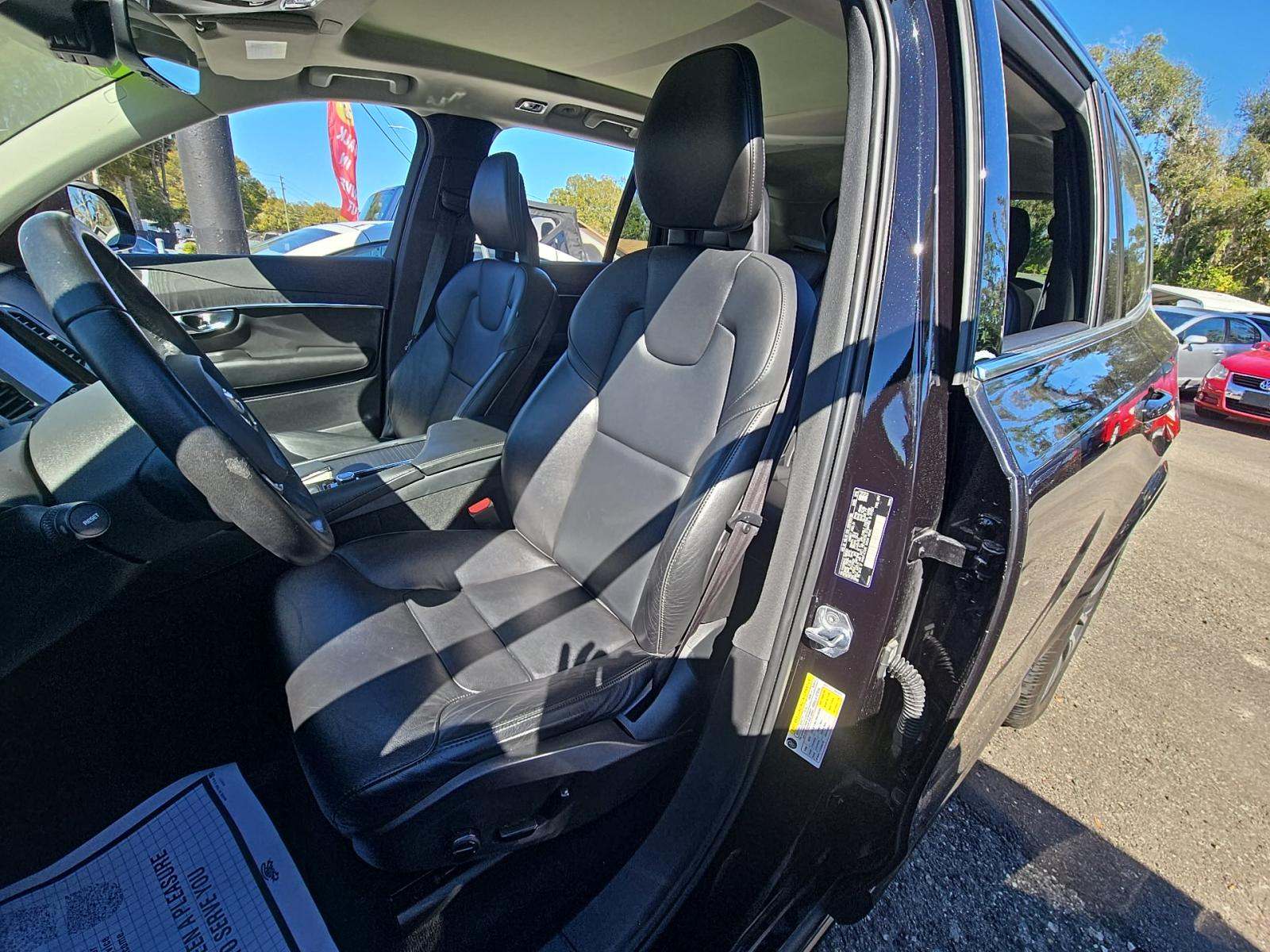 2020 Volvo XC90 T5 Momentum FWD