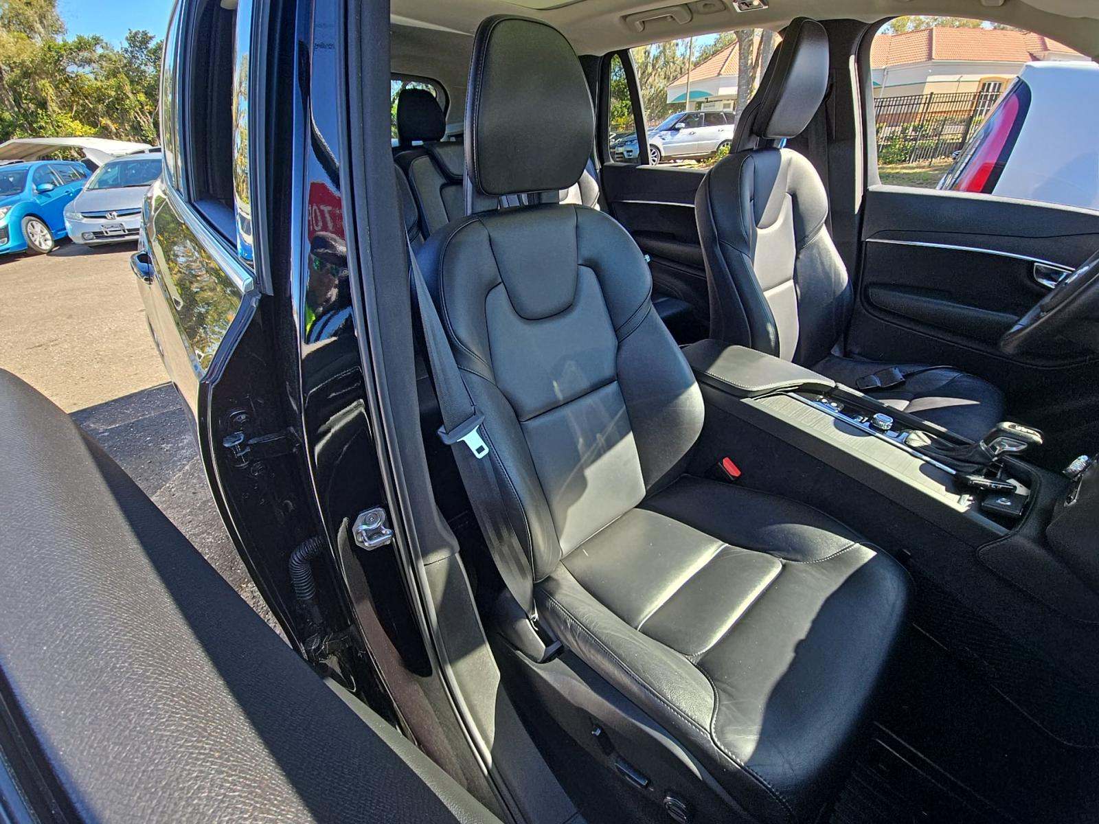 2020 Volvo XC90 T5 Momentum FWD