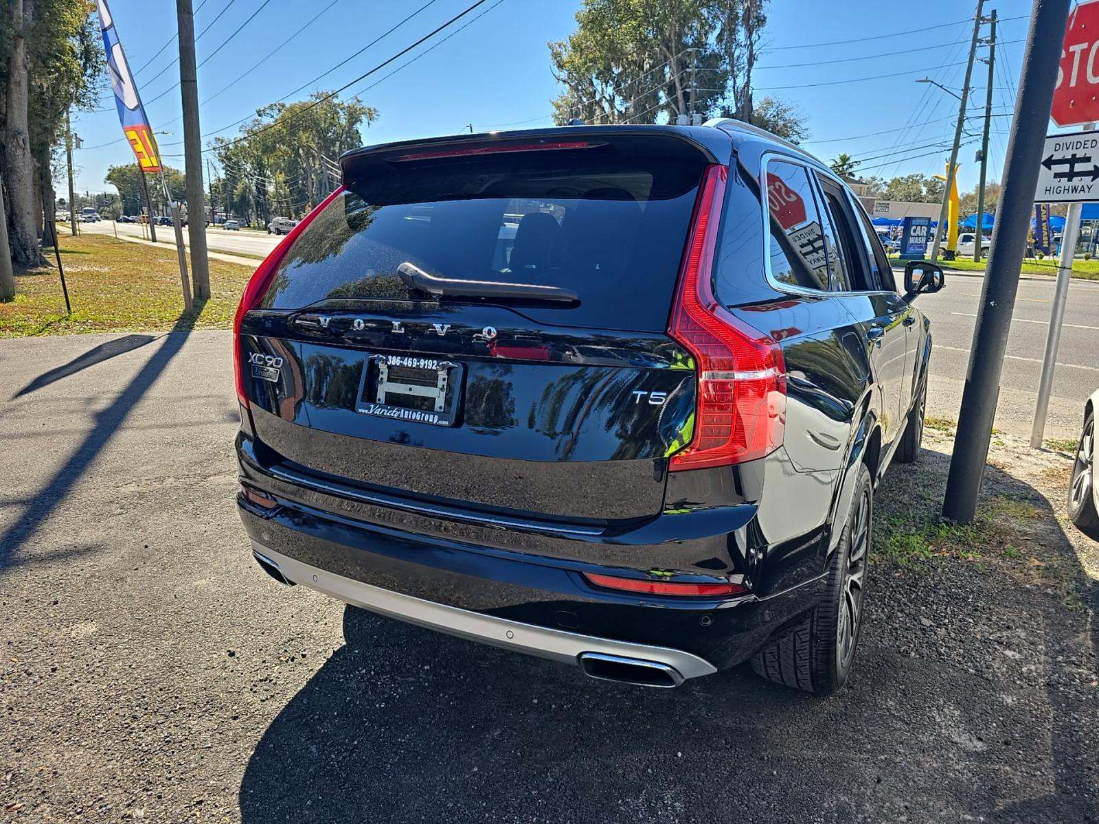 2020 Volvo XC90 T5 Momentum FWD