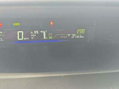 2014 Toyota Prius v Five FWD