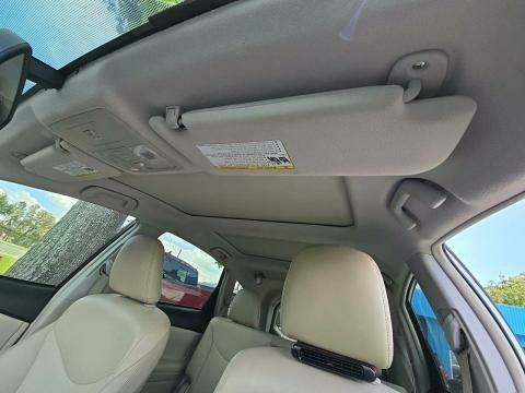 2014 Toyota Prius v Five FWD