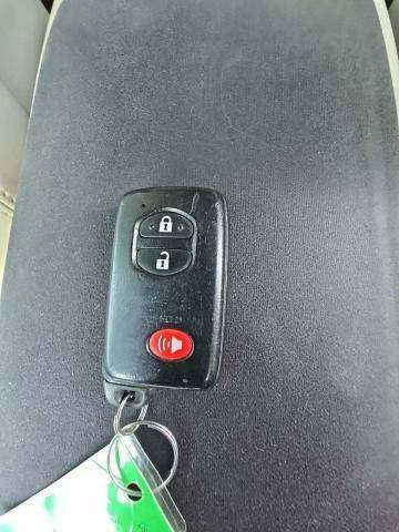 2014 Toyota Prius v Five FWD