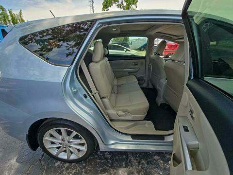 2014 Toyota Prius v Five FWD