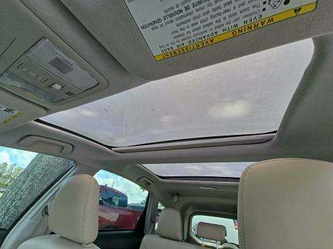 2014 Toyota Prius v Five FWD