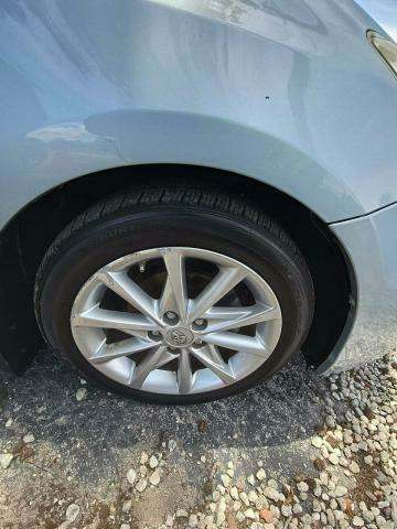 2014 Toyota Prius v Five FWD