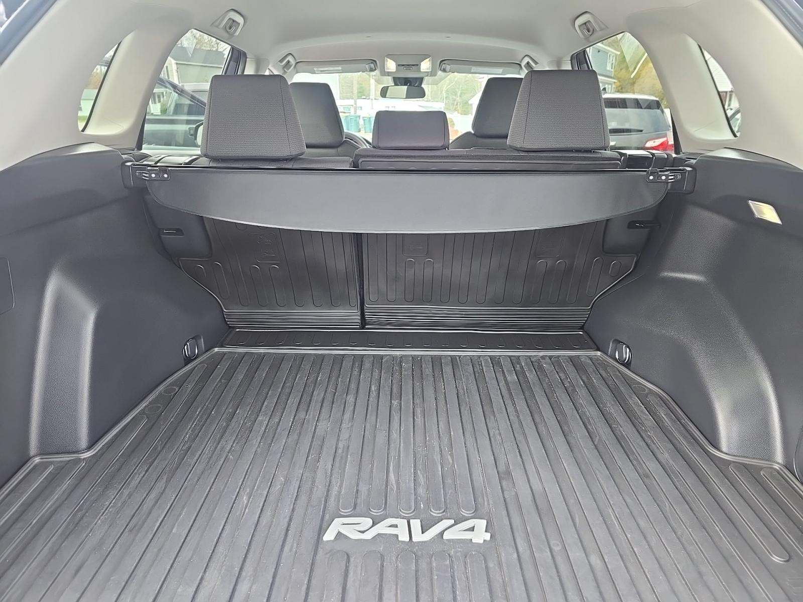 2022 Toyota RAV4 XLE AWD