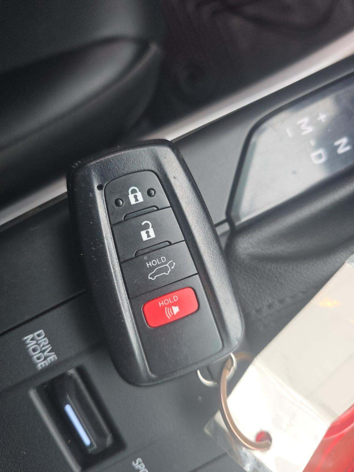 2022 Toyota Highlander XLE FWD