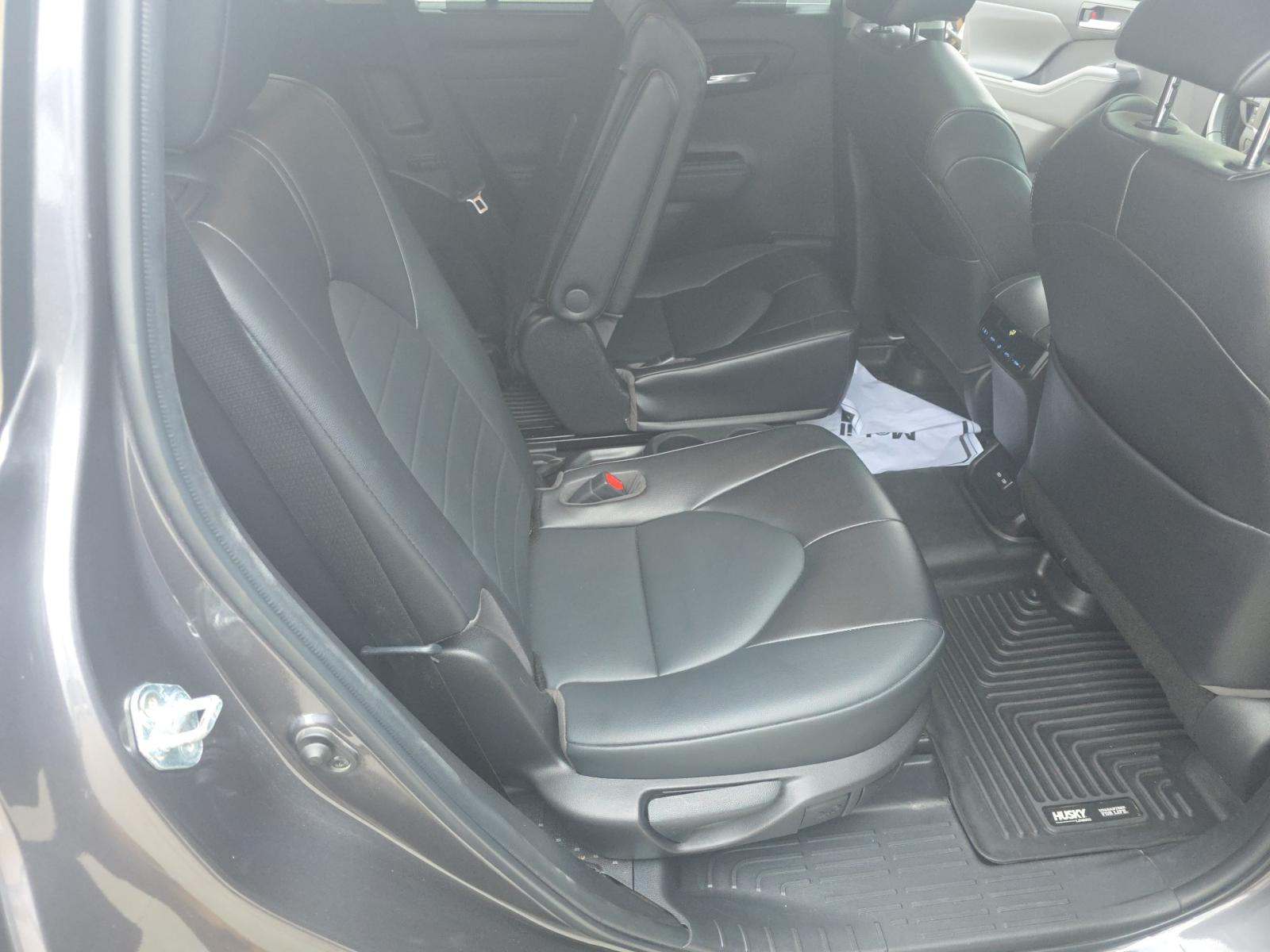 2022 Toyota Highlander XLE FWD