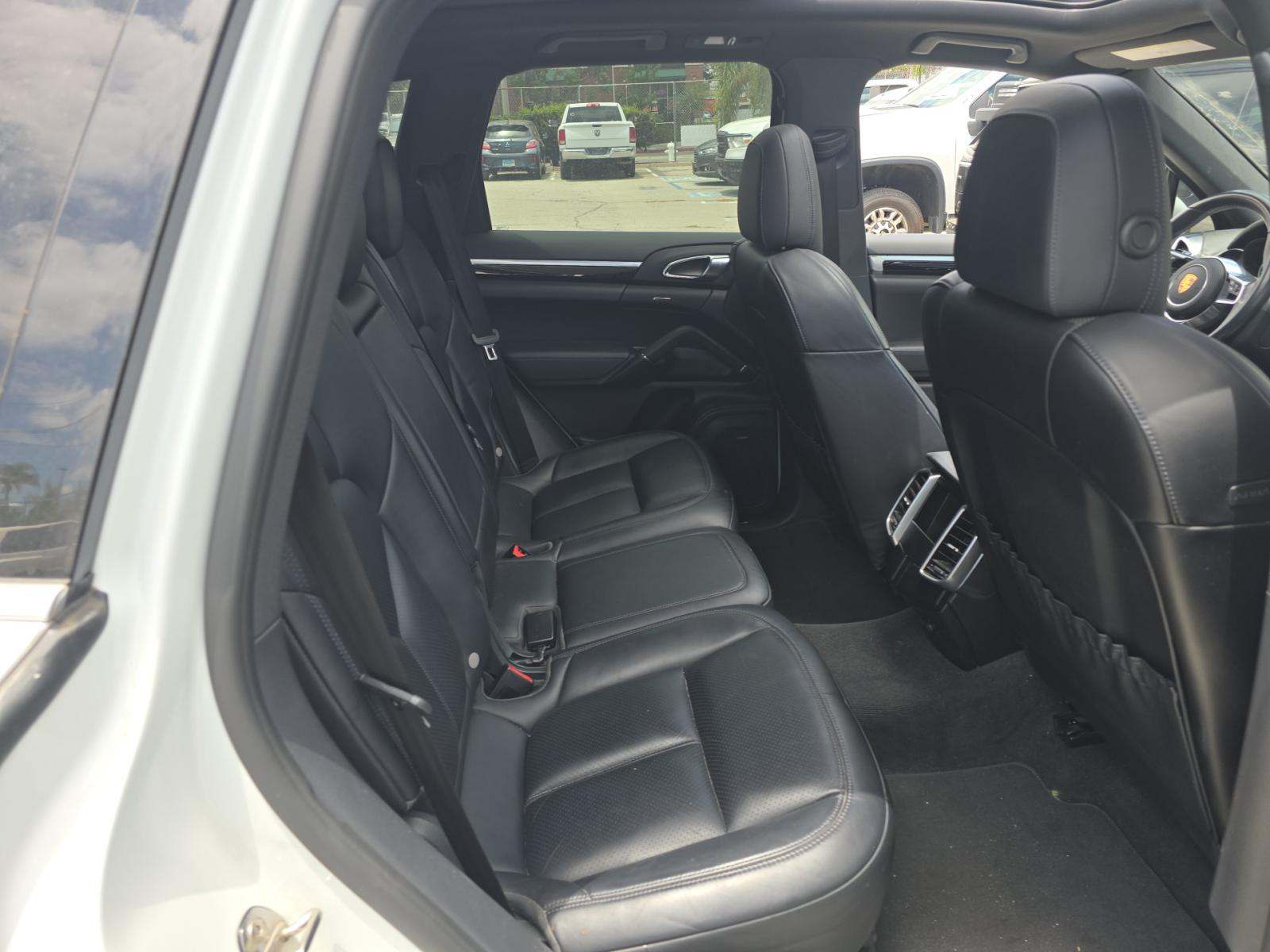 2016 Porsche Cayenne Base AWD