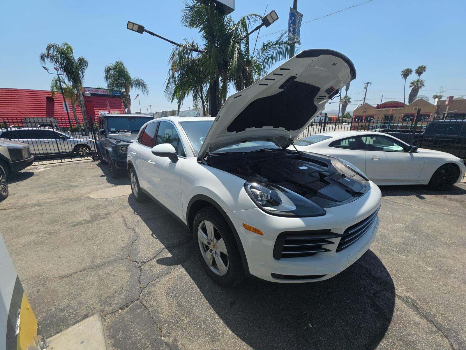 PORSCHE CAYENNE - 4