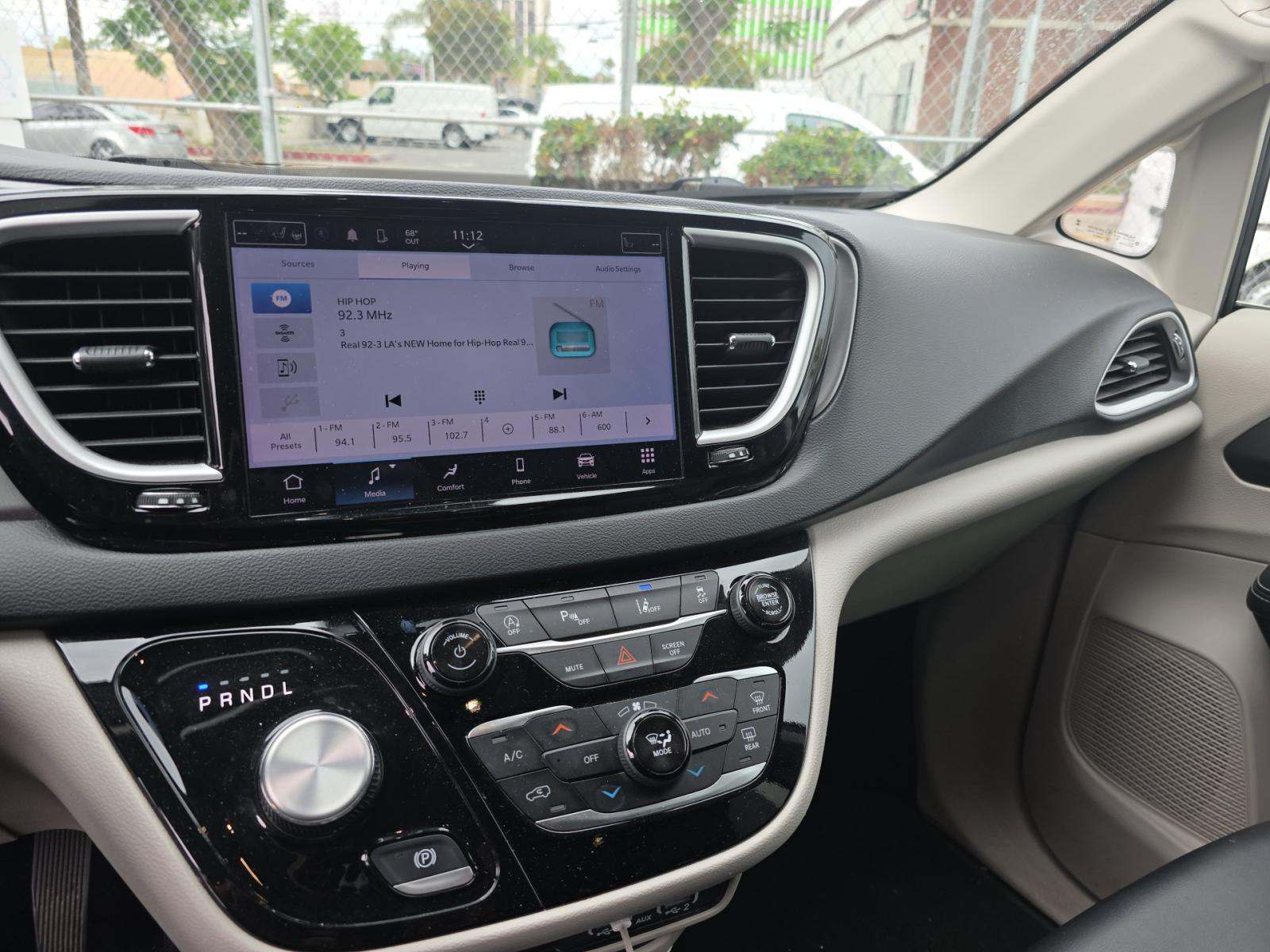 2024 Chrysler Pacifica Touring L FWD