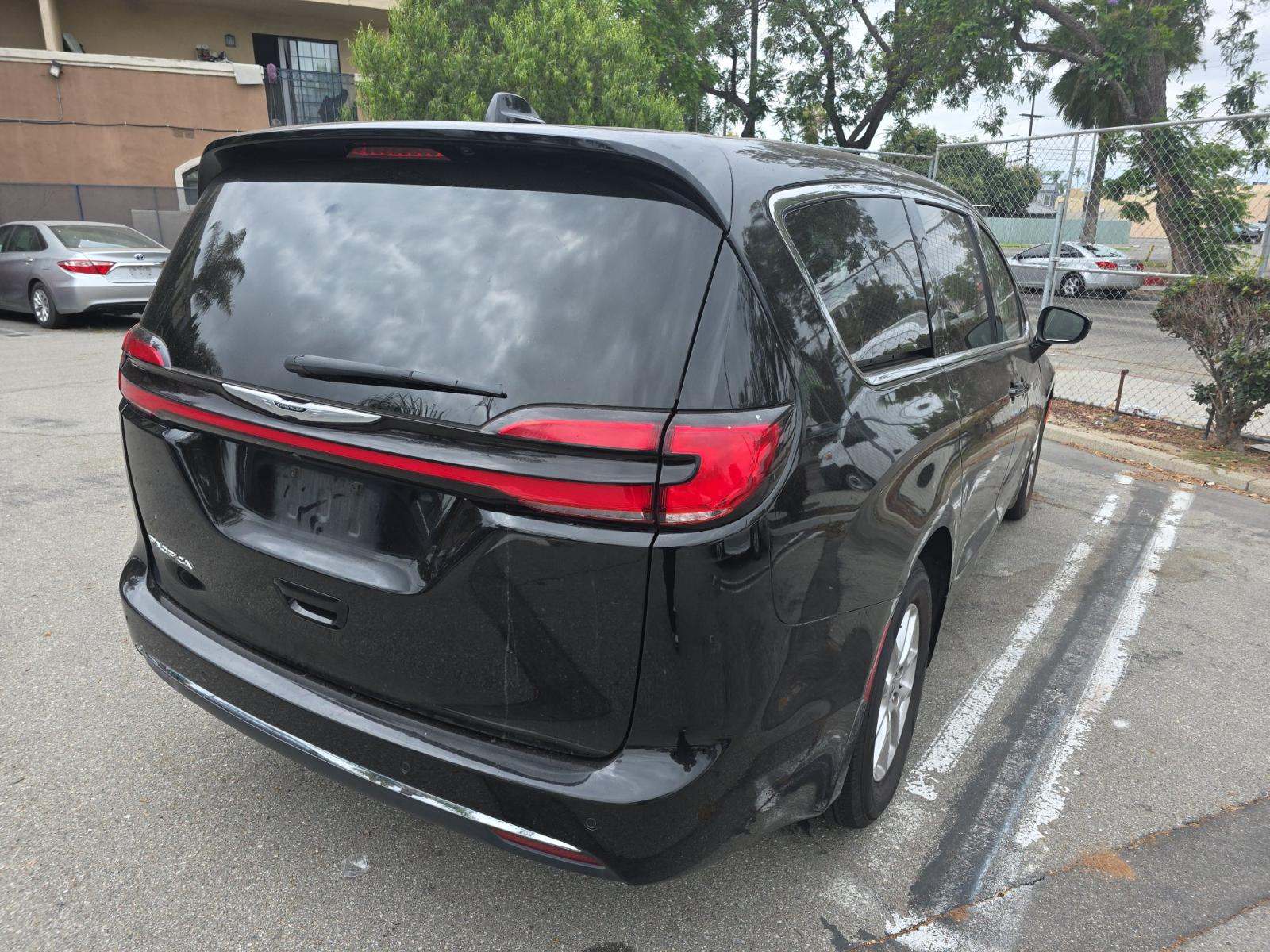 2024 Chrysler Pacifica Touring L FWD