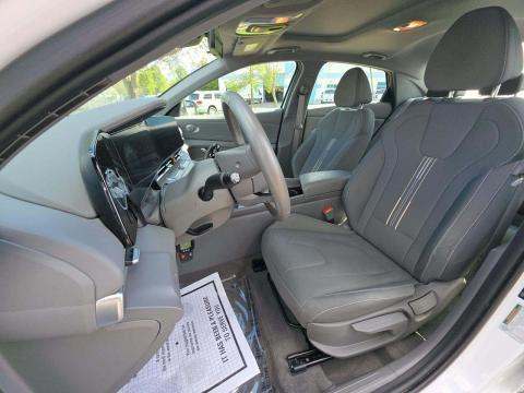 HYUNDAI SEL CONVENIENCE - 2