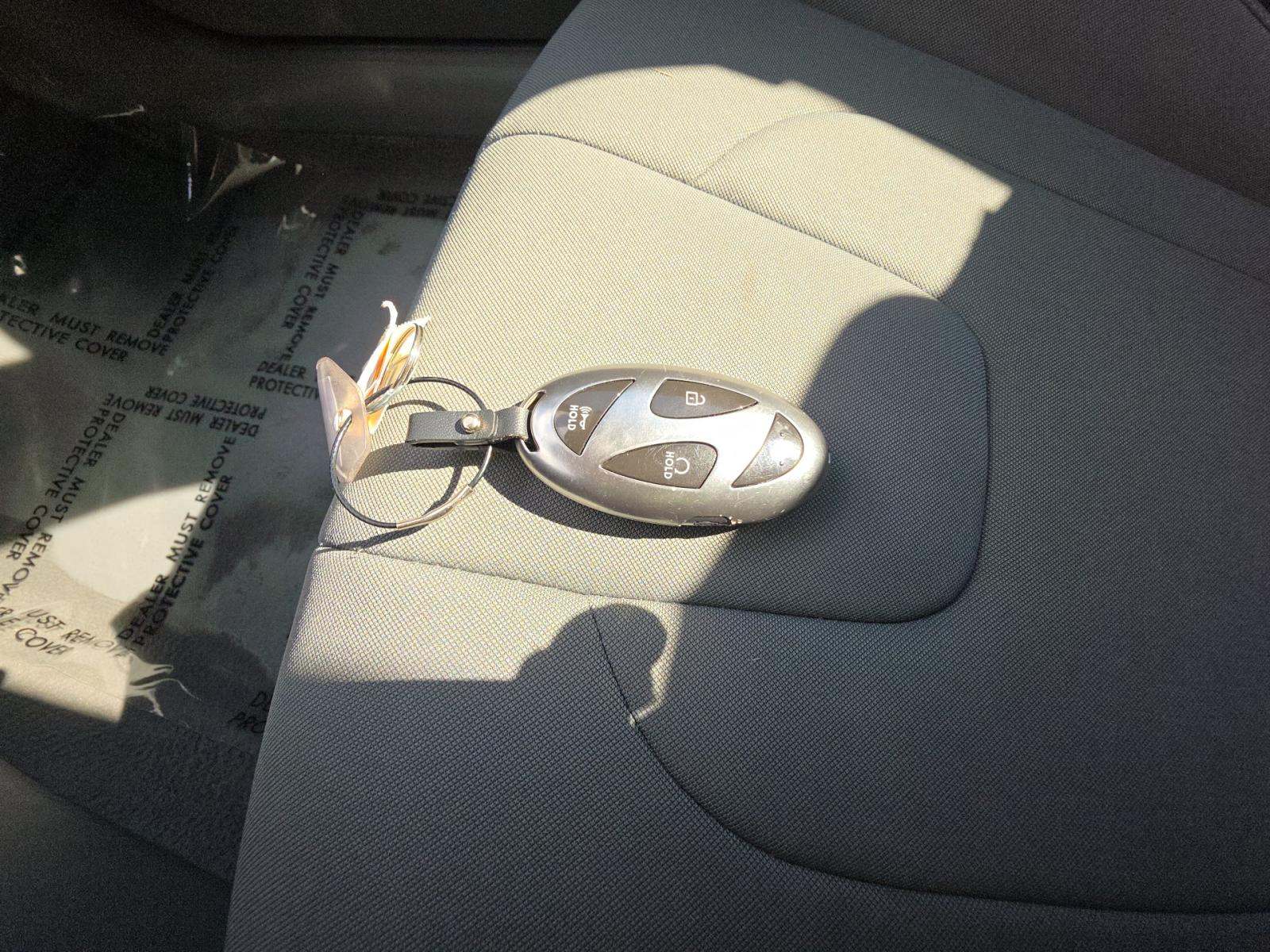 HYUNDAI SEL CONVENIENCE - 4