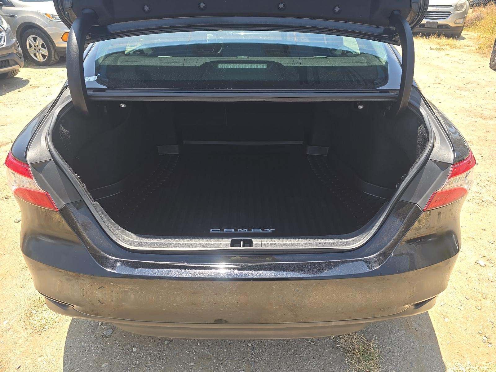 TOYOTA CAMRY - 10