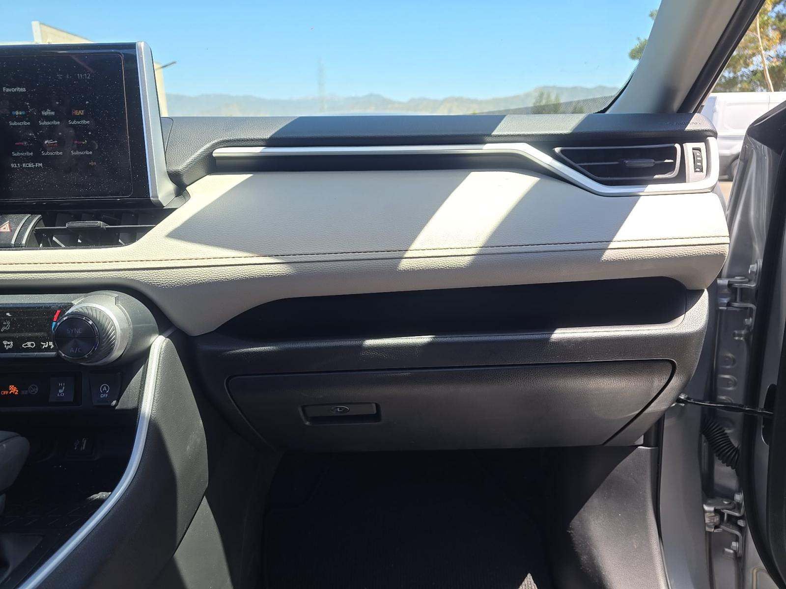2025 Toyota RAV4 XLE FWD