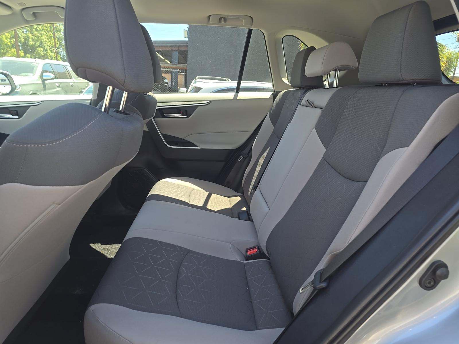 2025 Toyota RAV4 XLE FWD