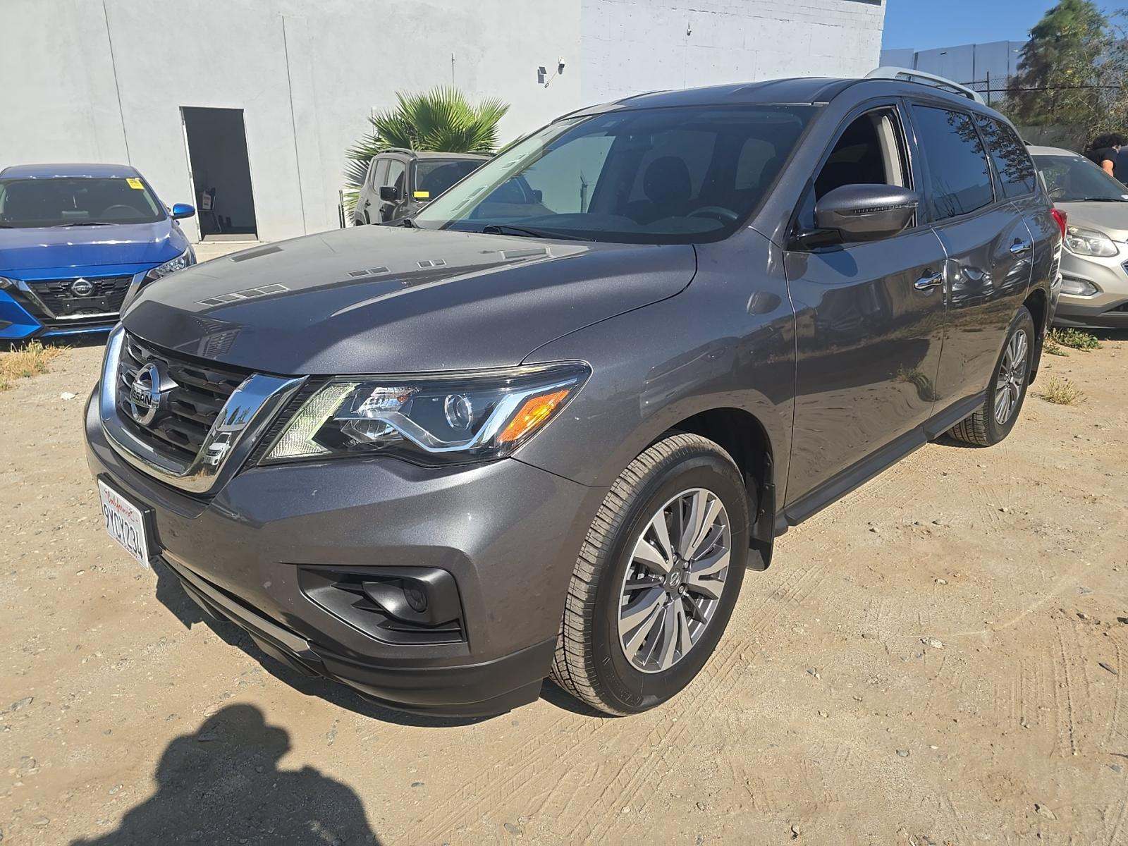 2020 Nissan Pathfinder S FWD