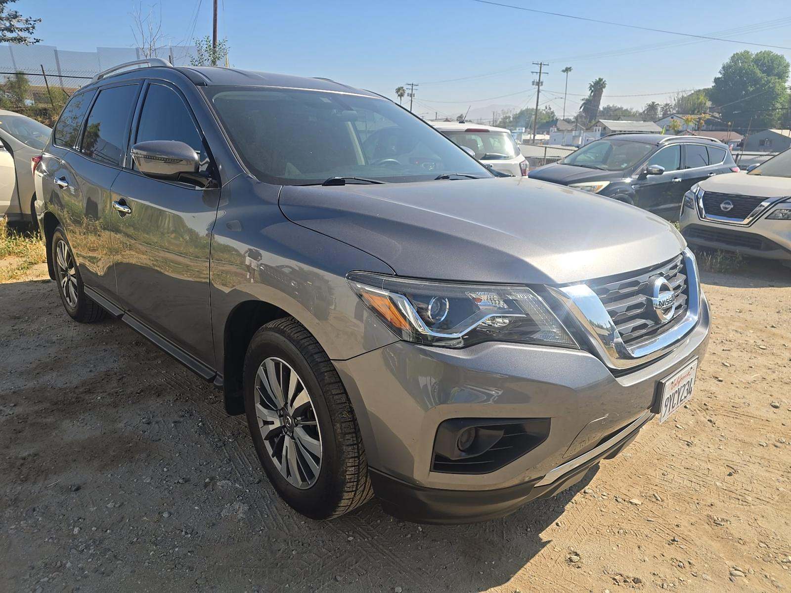2020 Nissan Pathfinder S FWD