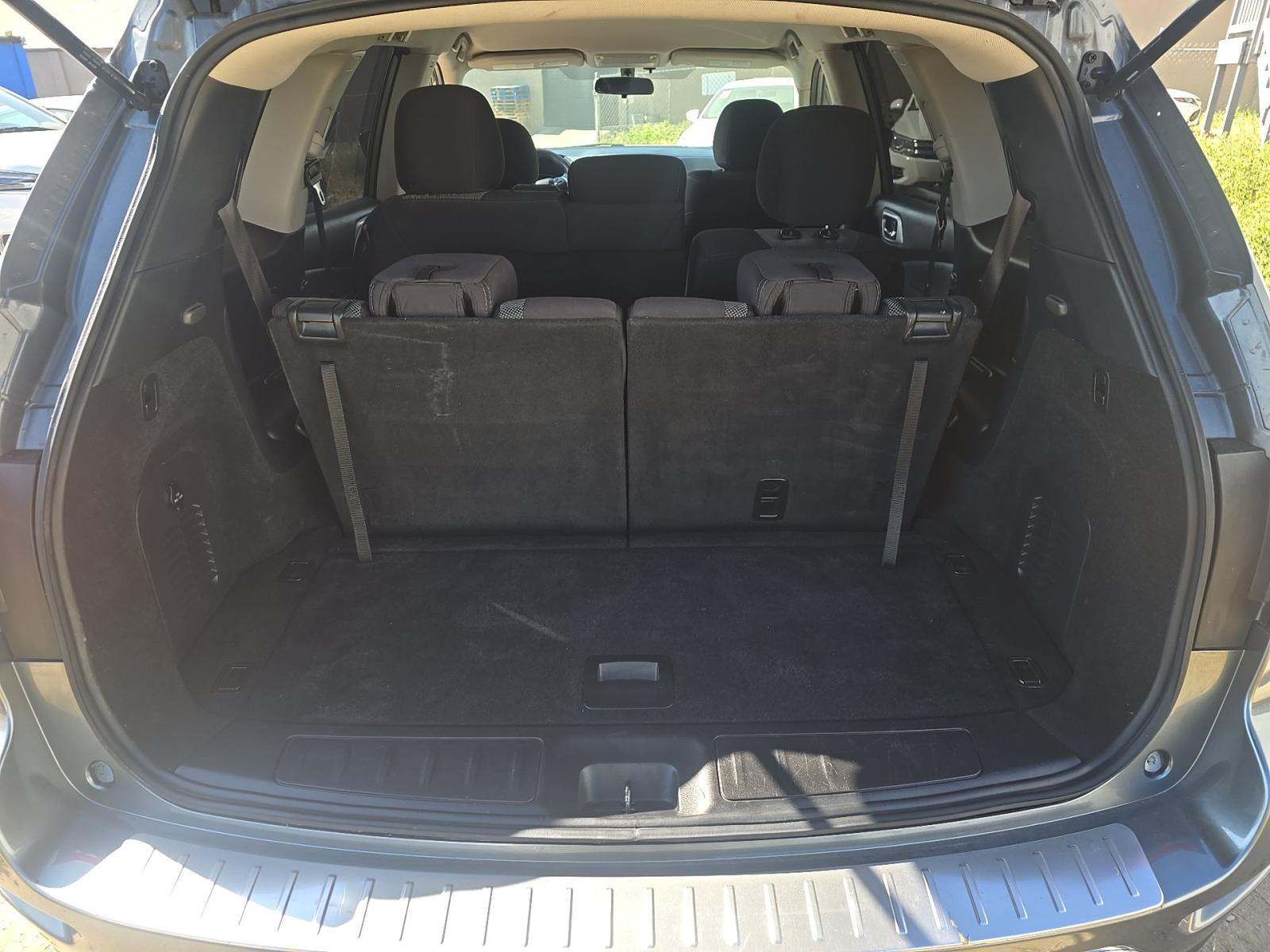 2020 Nissan Pathfinder S FWD