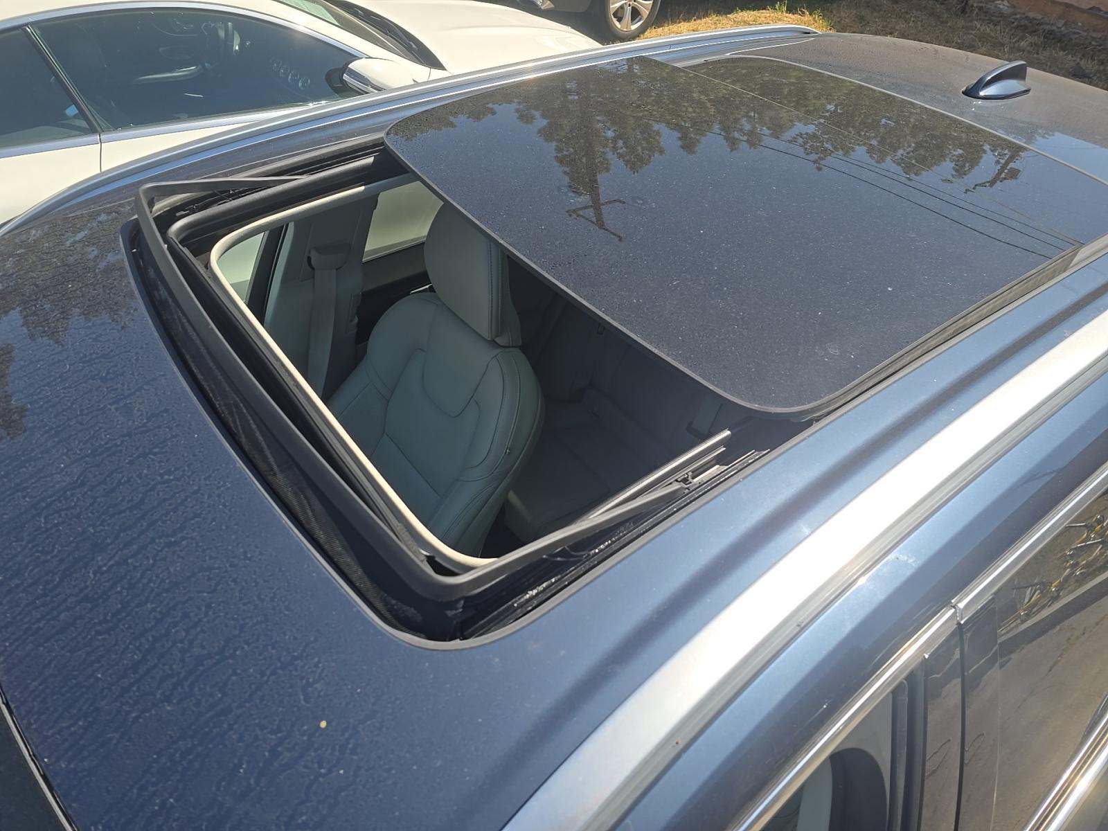 2021 Volvo XC60 T5 Inscription AWD