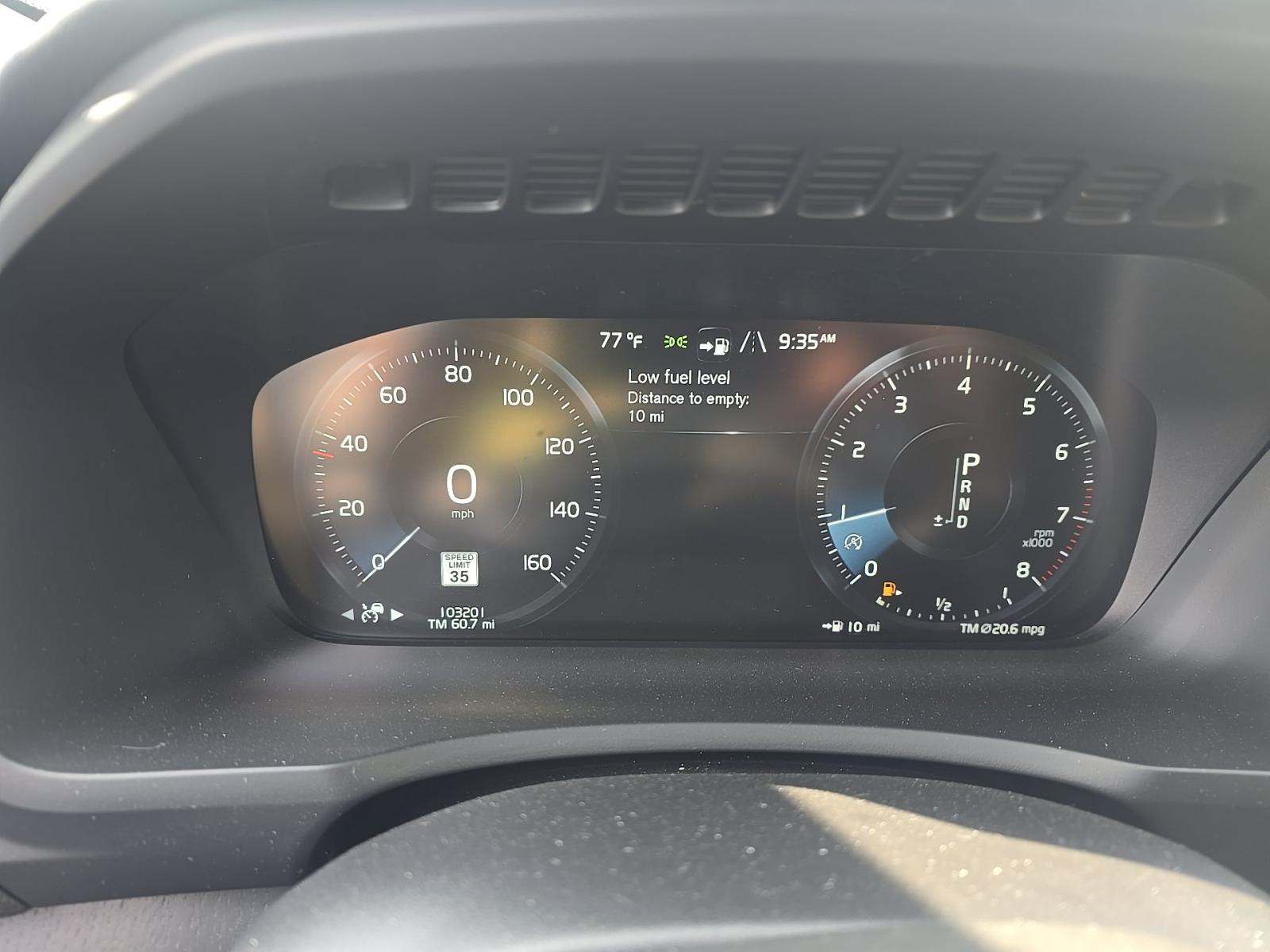 2020 Volvo XC90 T6 Momentum AWD