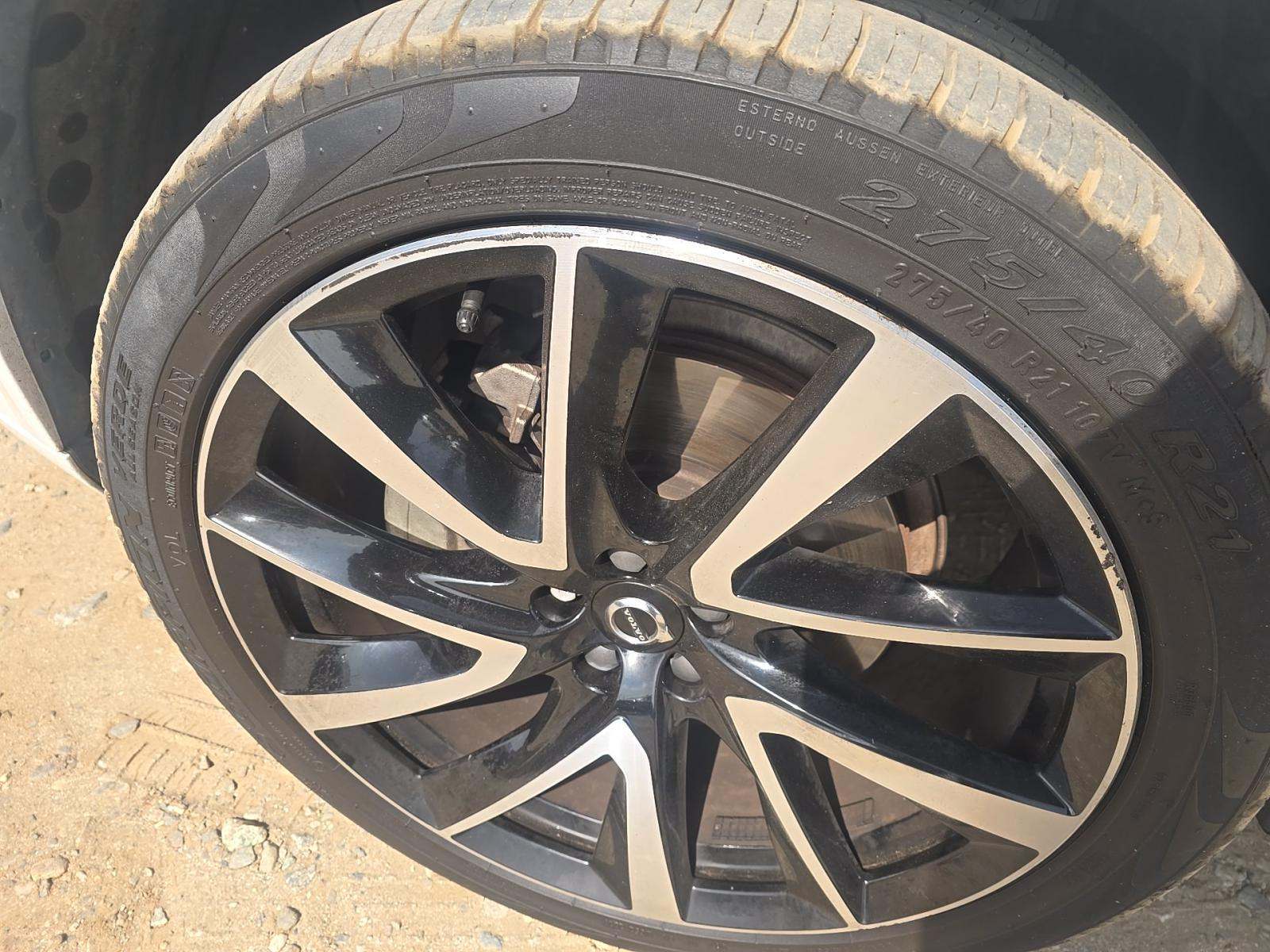 2020 Volvo XC90 T6 Momentum AWD