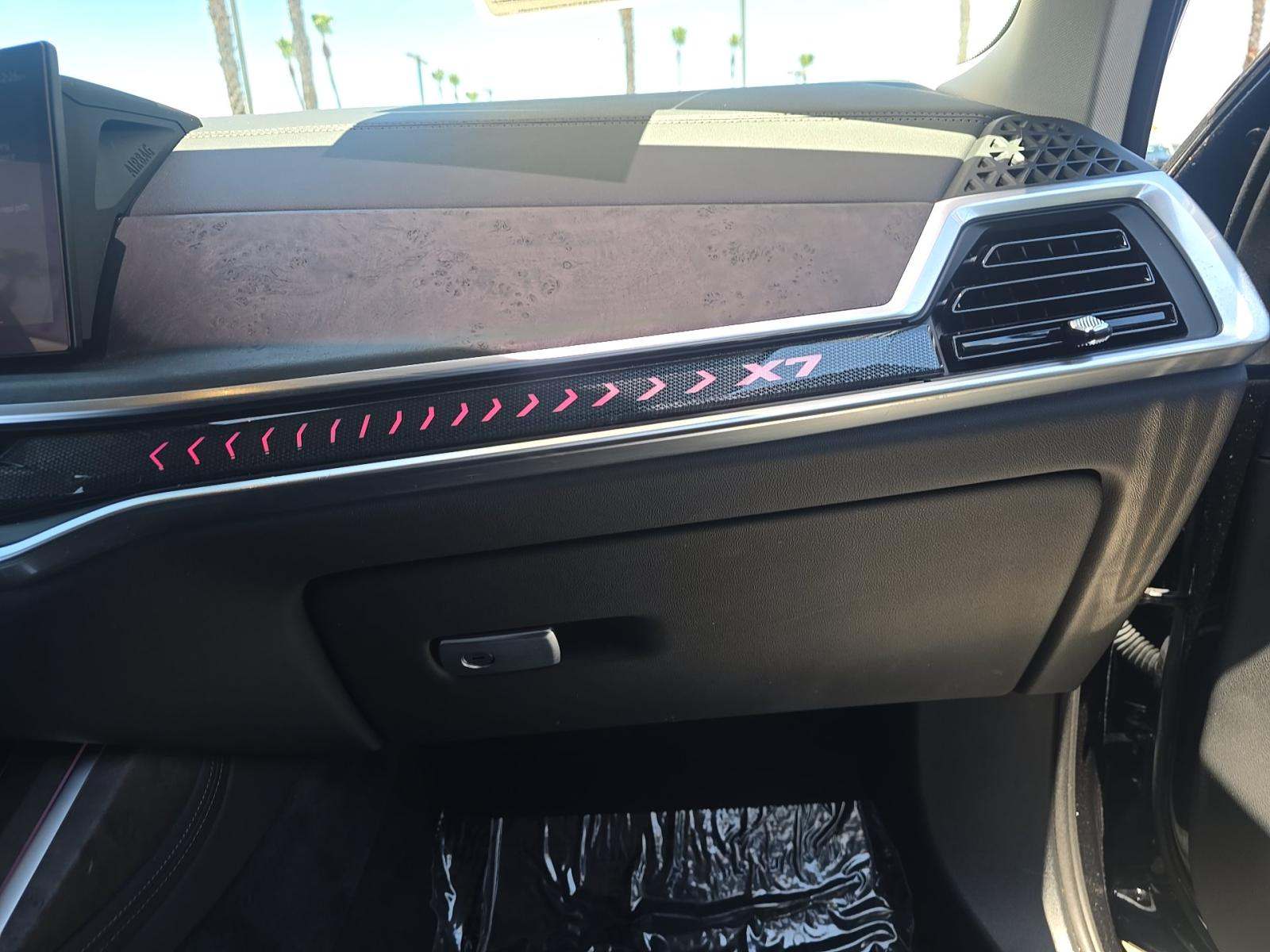 2025 BMW X7 xDrive40i AWD