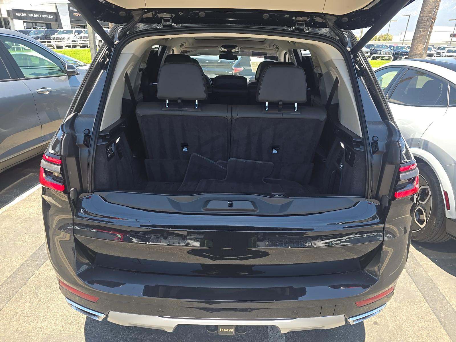 2025 BMW X7 xDrive40i AWD