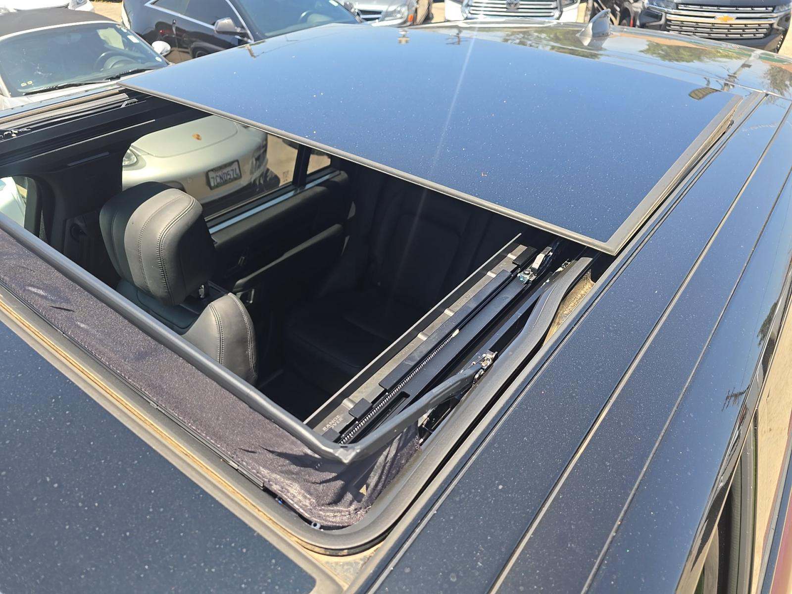 2021 Land Rover Range Rover P525 Westminster LWB AWD